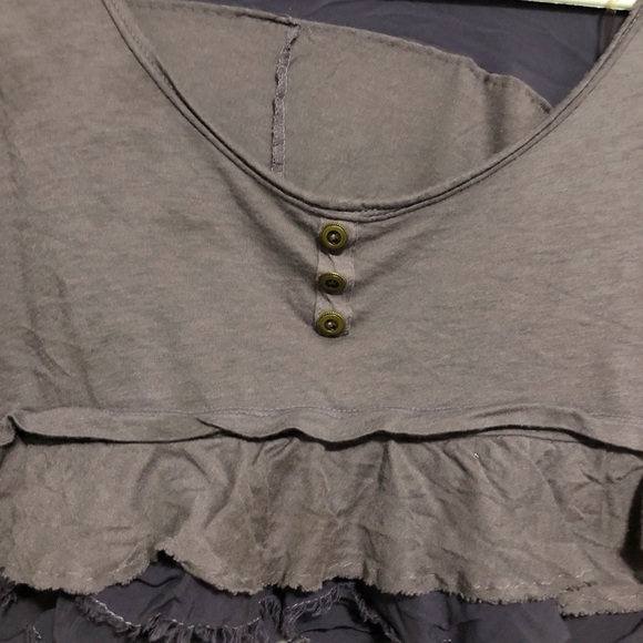 LUSH Purple Ruffled Crop Top💜 - Picture 4 of 4